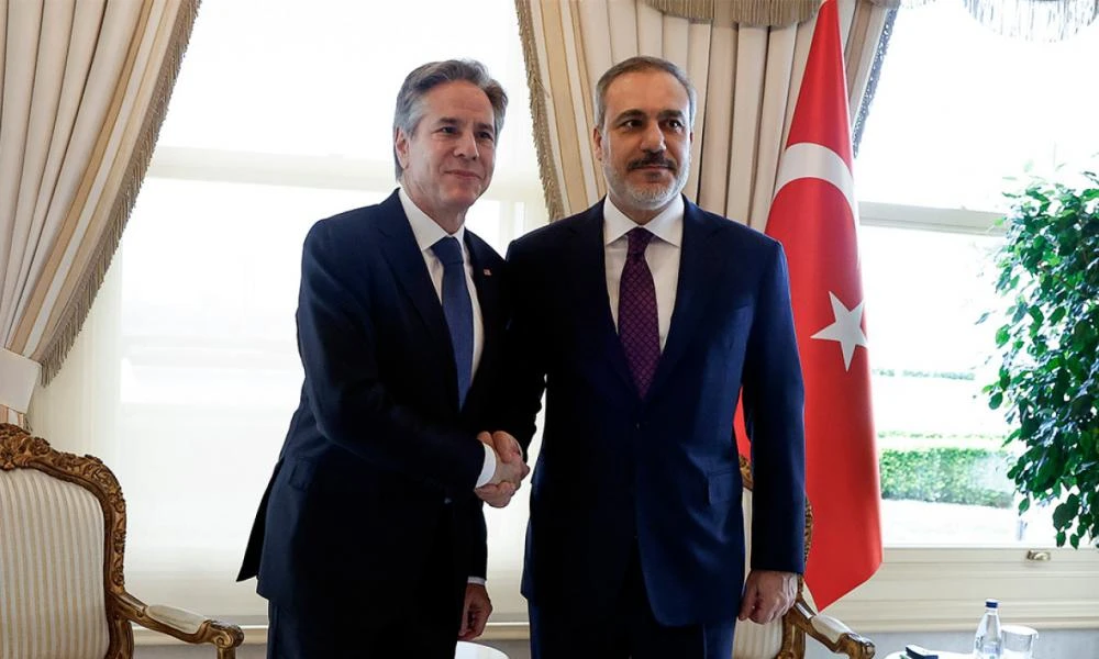 Μπλίνκεν: Συναντήθηκε με τον Φιντάν στην Κωνσταντινούπολη